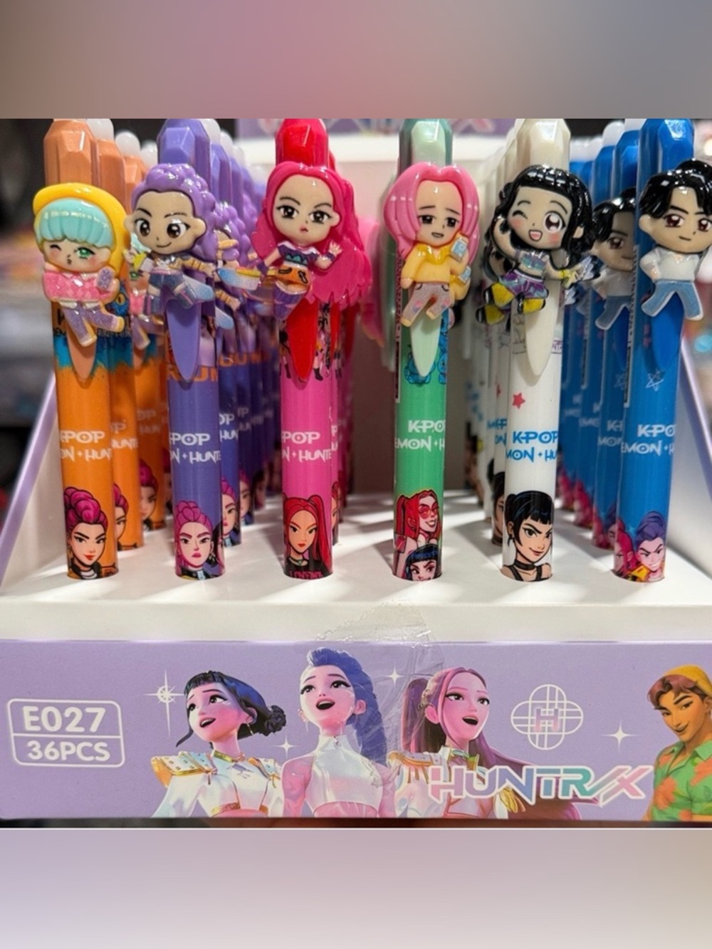 K-Pop Character Topper Gel Pens - Assorted Colors